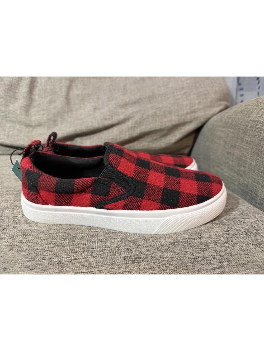Maurices Slip On Sneakers Womens 8 Comfort Shoes Red Buffalo Plaid New